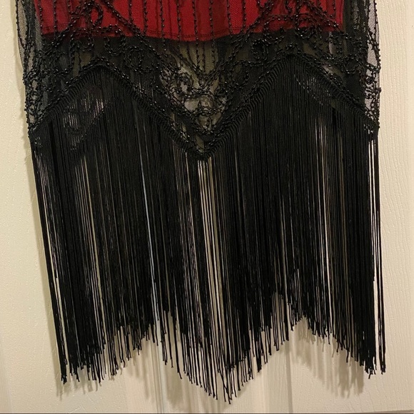 Metme Red & Black 20’s Flapper Dress With Sleeves Halloween Costume - Picture 5 of 8